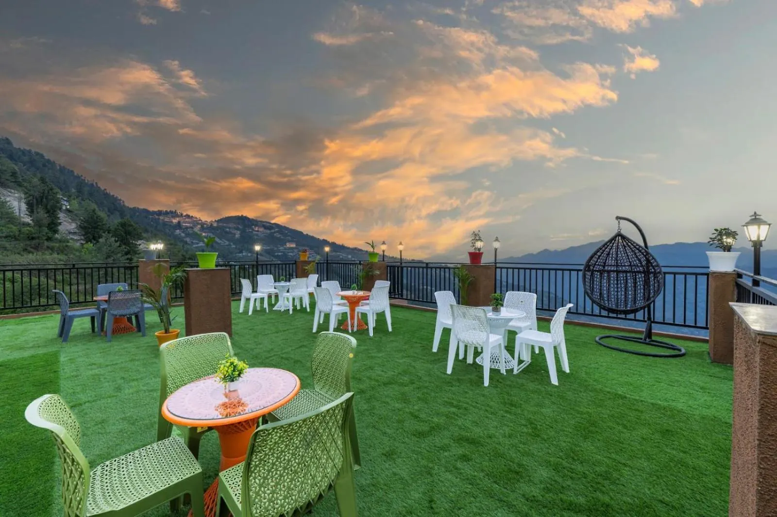 The Countryside Retreat I Vacations I Conference I Mice I Family Events I Open Air Terrace I Sky Bonfire I Kufri By Exotic Stays Shimla 3*,  India